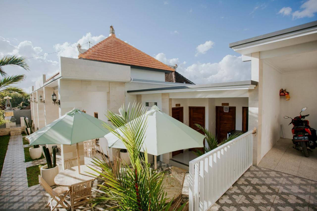 Seven Angels Villa And Hostel Toyapakeh Exterior foto