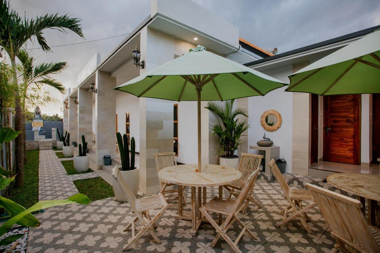 Seven Angels Villa And Hostel Toyapakeh Exterior foto